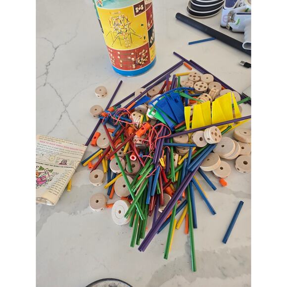 Vintage Tinkertoy 1972 might have missing pieces - Picture 6 of 8